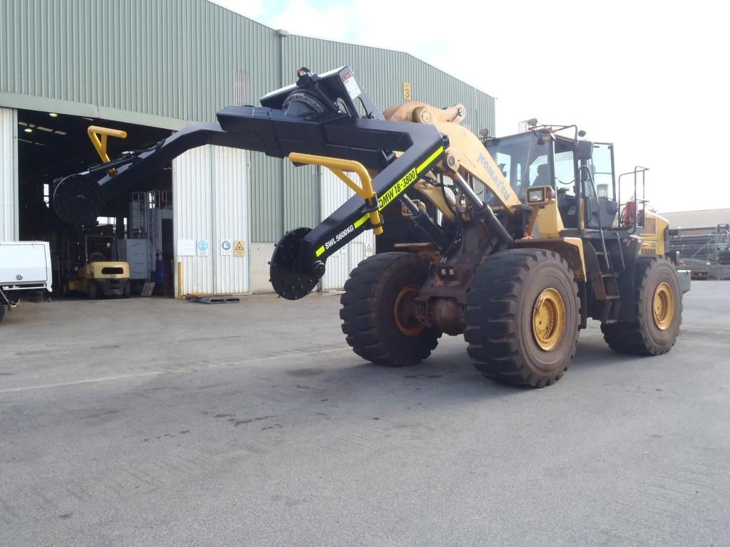 Komatsu WA500, QMW tyre handler