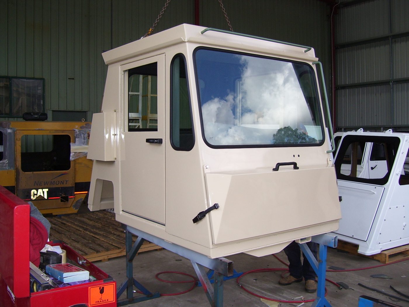 Dumptruck ROPS FOPS cabin by QMW