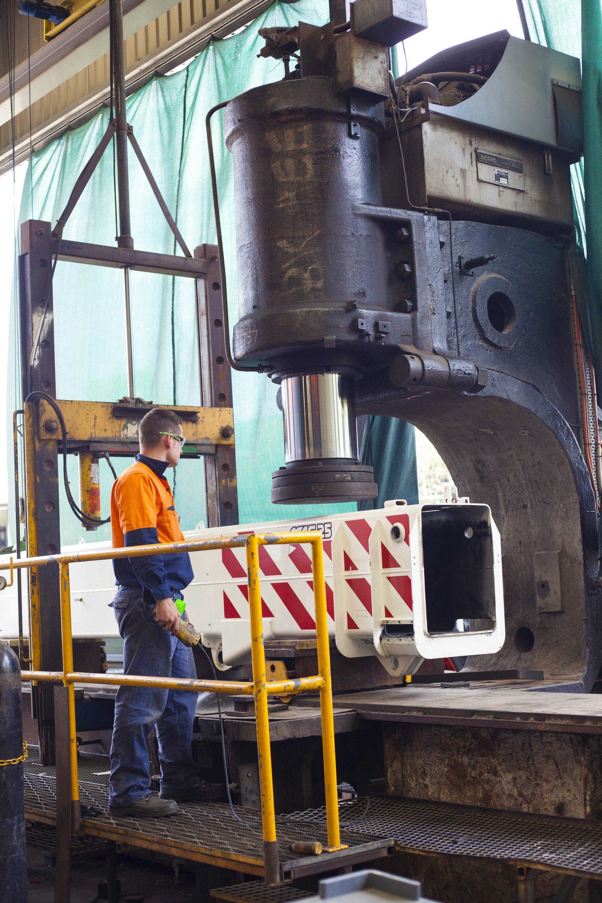 Crane boom sections under repair at QMW